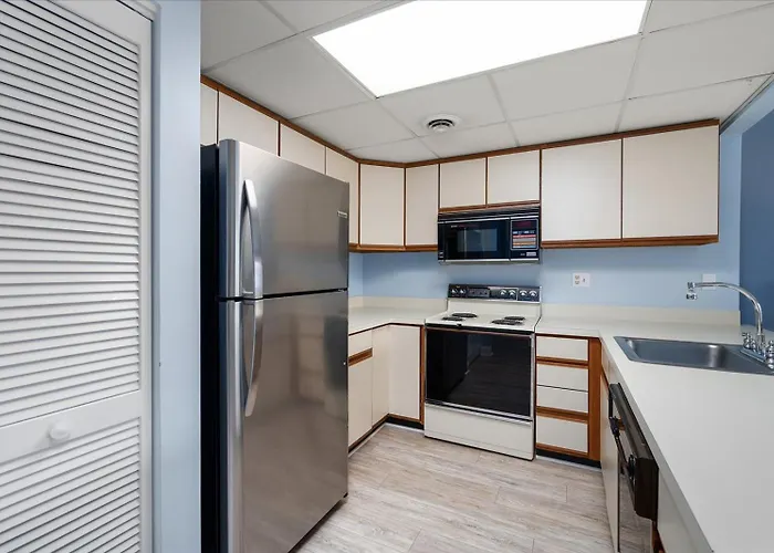 Spacious And Beautiful 1 Bedroom In North Oc With Outdoor Pool! Holiday home