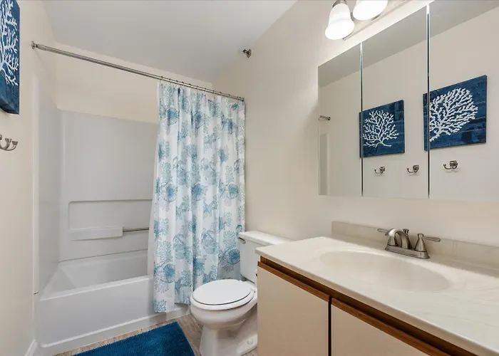 Spacious And Beautiful 1 Bedroom In North Oc With Outdoor Pool! Holiday home *